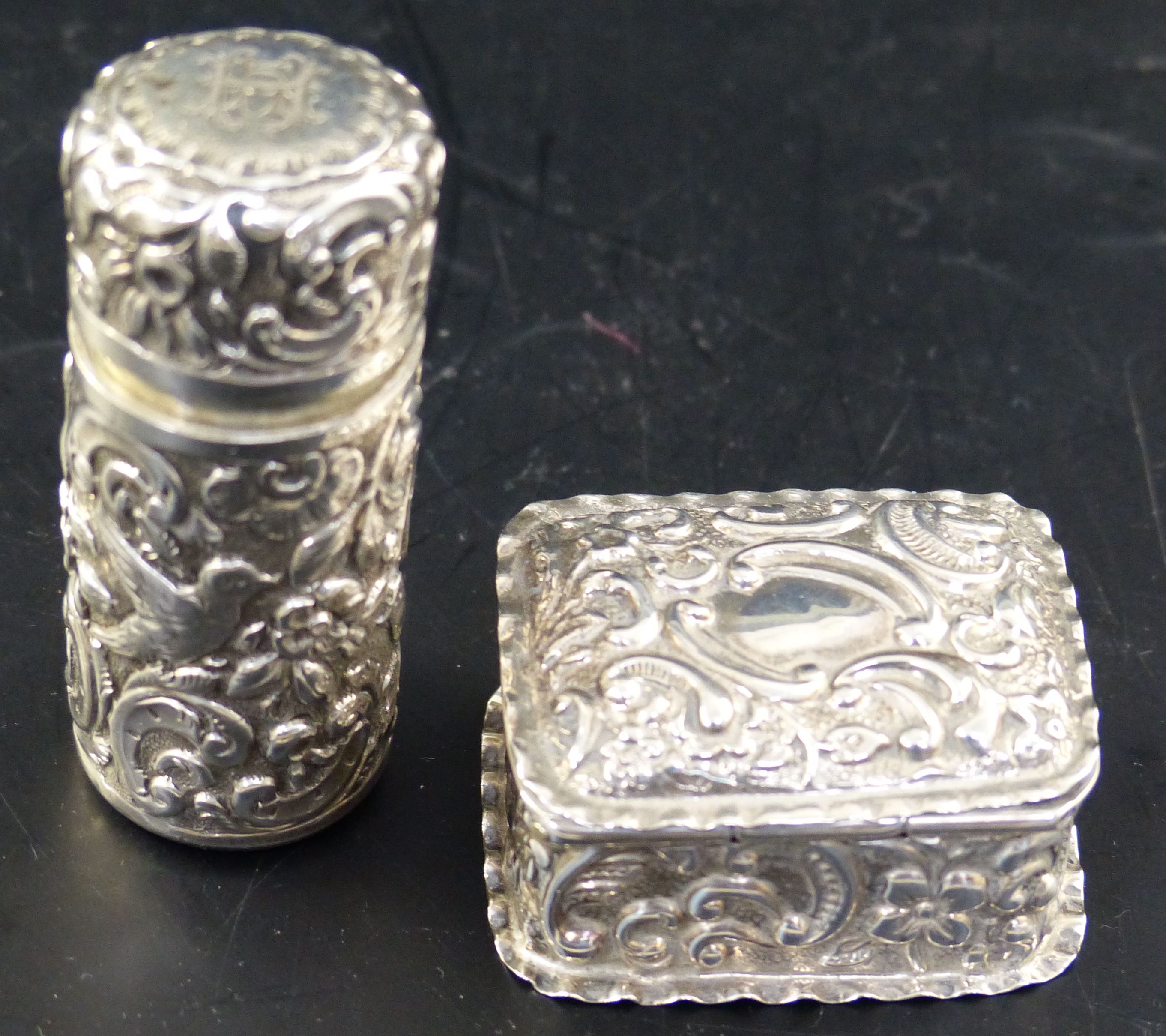 A silver rectangular patch box, 54mm.